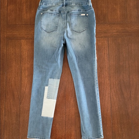 Chico’s so slimming patchwork jeans - Picture 2 of 2